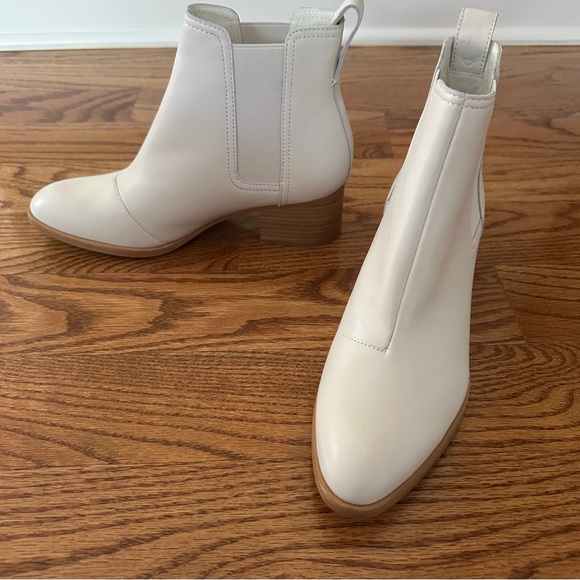NWOT Rag & Bone Walker Chelsea Bone Leather Ankle Women's Booties, Sz 37.5 - Picture 1 of 10
